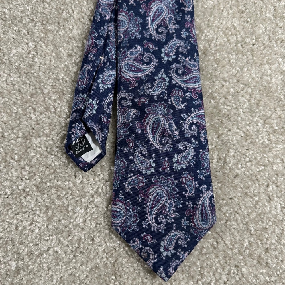 Surrey Sophisticates Mens Silk Paisley Tie Navy Blue Italian Fabric Made in USA